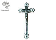 Ασημένιο πλαστικό Crucifix φέρετρων έθαψε διακοσμητικά 44,8 × μέγεθος 20,8 εκατ. για το καπάκι κασετινών